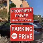 דירה 200 M De La Jardin Calme סן-מנדרייה-סור-מר