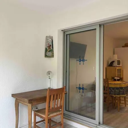 Apartment 200 M De La Jardin Calme
