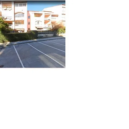아파트 200 M De La Jardin Calme *